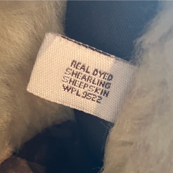 UGG Purse | Like New | Deadstock - Picture 5 of 5